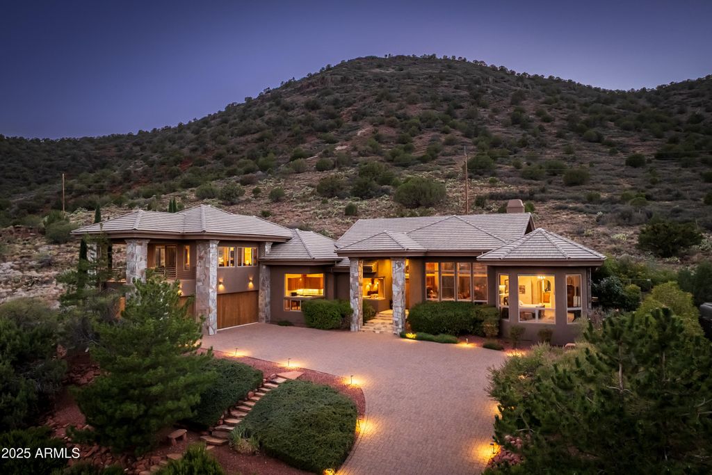 220 CRYSTAL SKY Drive, Sedona, AZ 86351