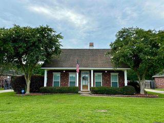 24585 Fair Weather Dr, Denham Springs, LA 70726