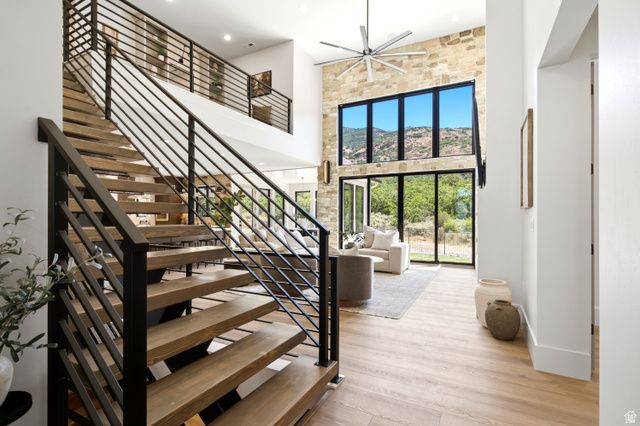 1056 N WIZARD HTS, Kaysville, UT 84037