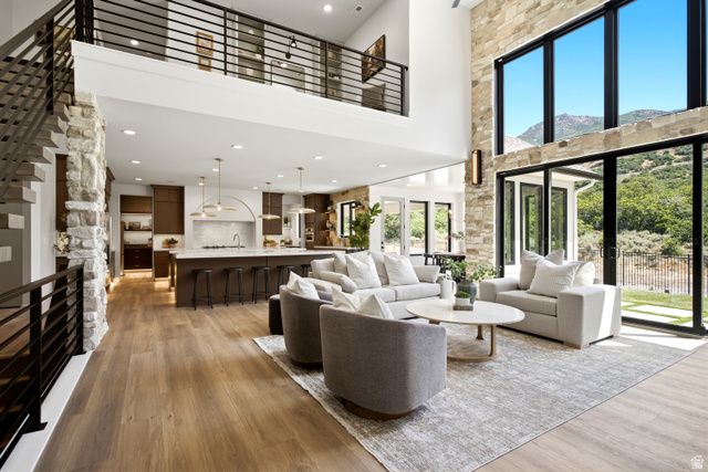 1056 N WIZARD HTS, Kaysville, UT 84037