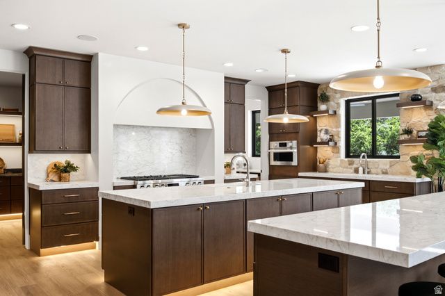1056 N WIZARD HTS, Kaysville, UT 84037