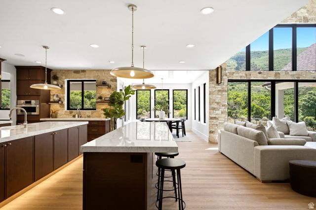 1056 N WIZARD HTS, Kaysville, UT 84037