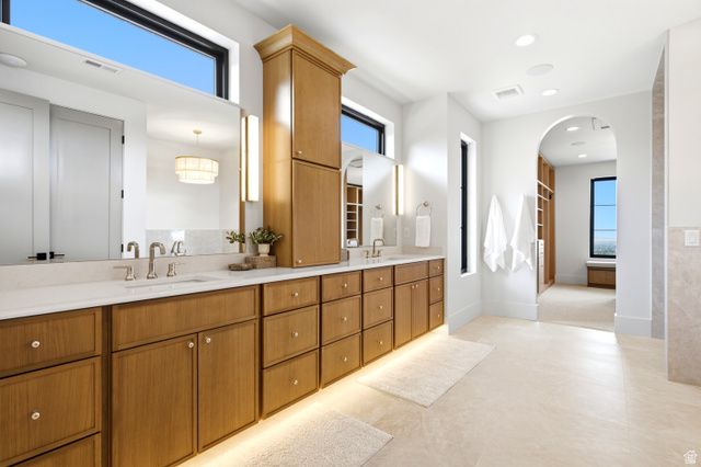1056 N WIZARD HTS, Kaysville, UT 84037