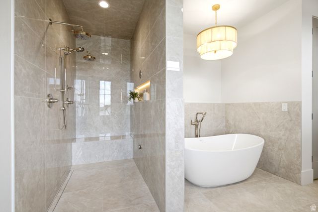 1056 N WIZARD HTS, Kaysville, UT 84037
