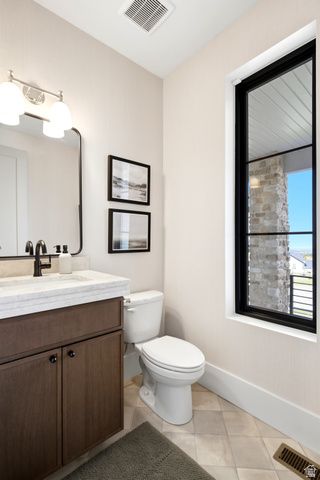 1056 N WIZARD HTS, Kaysville, UT 84037