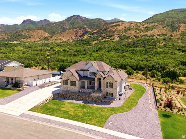 1056 N WIZARD HTS, Kaysville, UT 84037