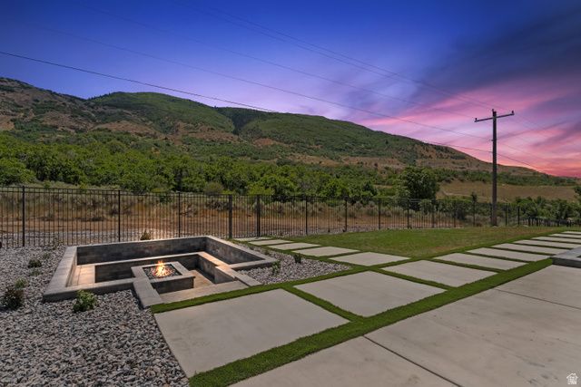 1056 N WIZARD HTS, Kaysville, UT 84037