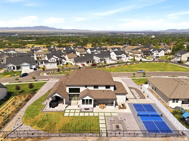 1056 N WIZARD HTS, Kaysville, UT 84037
