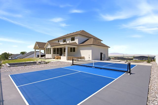 1056 N WIZARD HTS, Kaysville, UT 84037