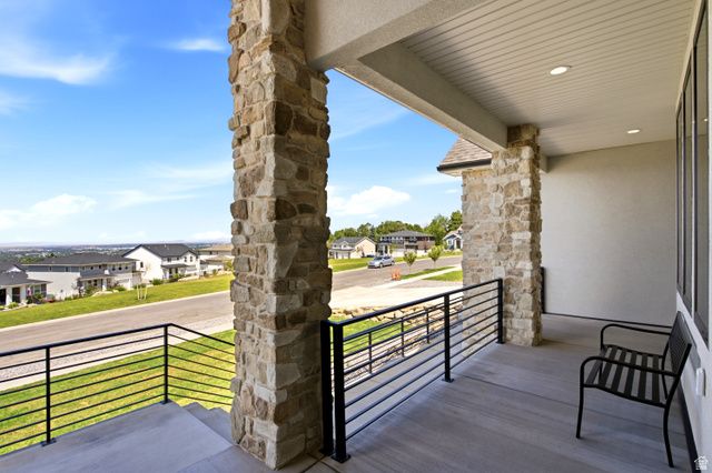 1056 N WIZARD HTS, Kaysville, UT 84037