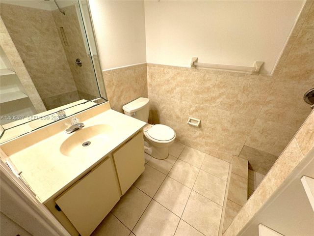 9120 NW 40th St 18, Coral Springs, FL 33065