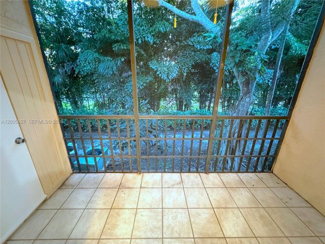 9120 NW 40th St 18, Coral Springs, FL 33065