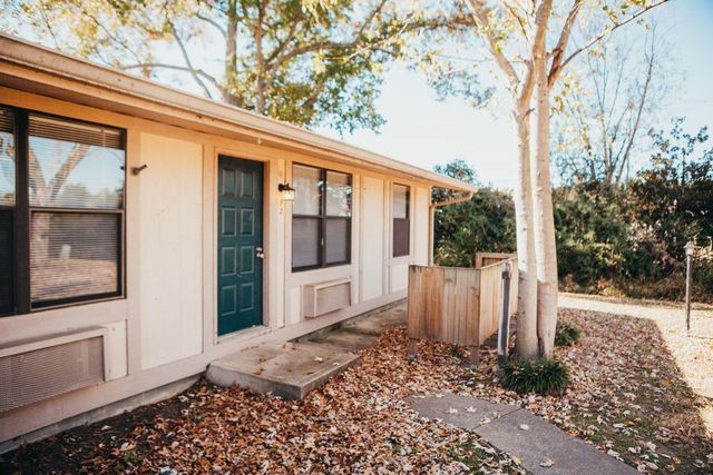 2421 Madison St Apt 52, Clarksville, TN 37043