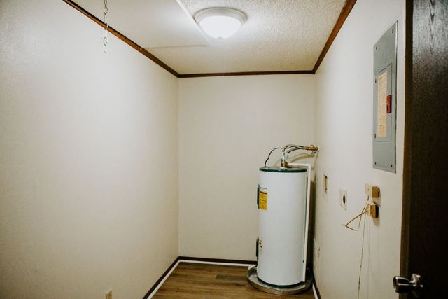 2421 Madison St Apt 52, Clarksville, TN 37043