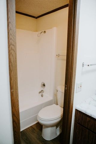 2421 Madison St Apt 52, Clarksville, TN 37043