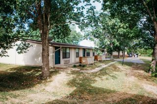 2421 Madison St Apt 52, Clarksville, TN 37043