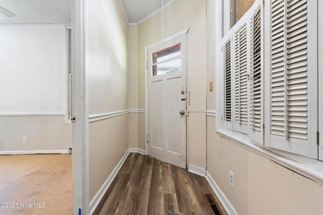 401 Pecan Lane, Lake Waccamaw, NC 28450