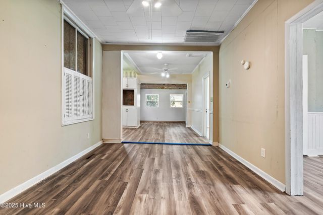 401 Pecan Lane, Lake Waccamaw, NC 28450