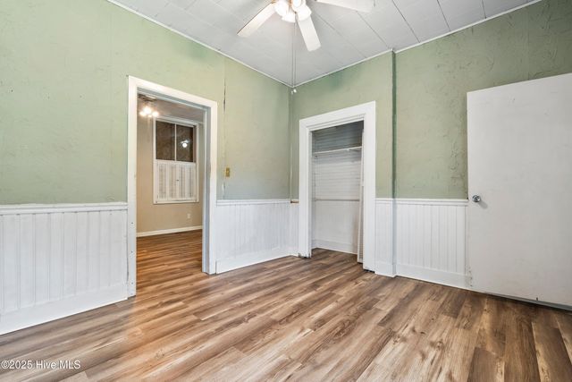 401 Pecan Lane, Lake Waccamaw, NC 28450