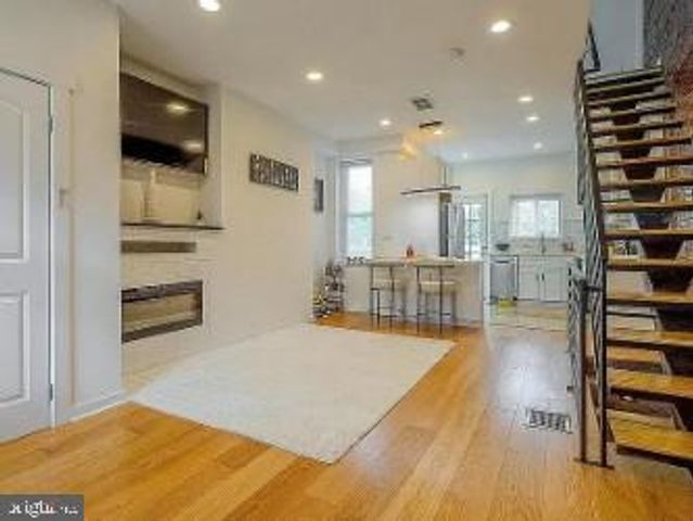 913 S YEWDALL ST, Philadelphia, PA 19143