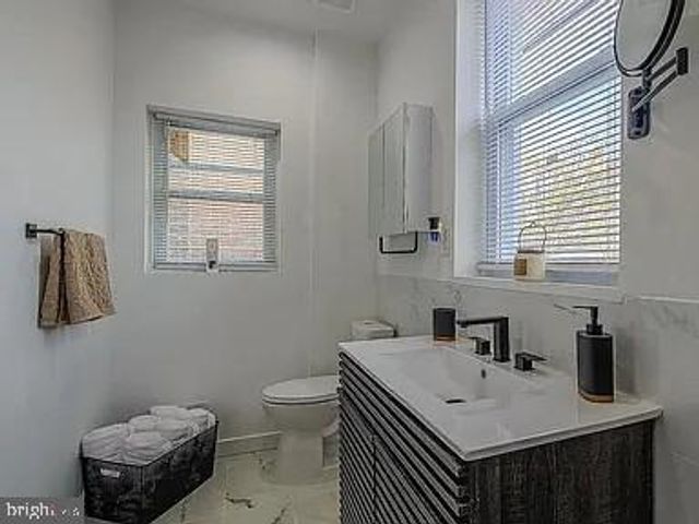 913 S YEWDALL ST, Philadelphia, PA 19143