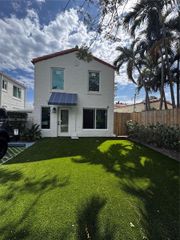 2855 Royal Palm Ave 6, Miami Beach, FL 33140