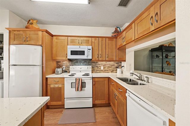 4641 SABAL KEY DRIVE, Bradenton, FL 34203