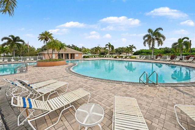 4641 SABAL KEY DRIVE, Bradenton, FL 34203