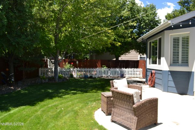 1848 Bougainvillea Drive, Minden, NV 89423