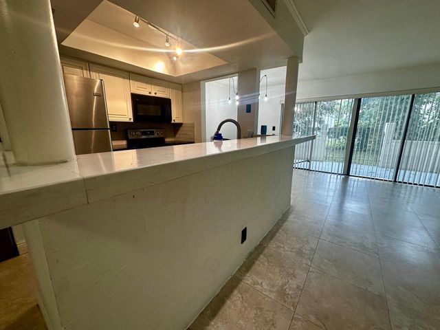 8801 W Sample Road 4, Coral Springs, FL 33065