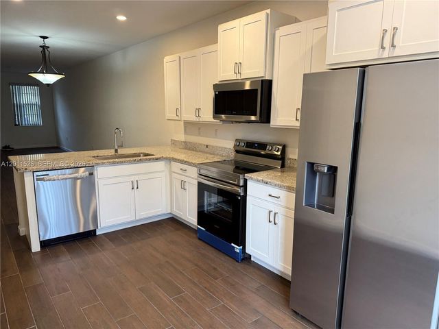 1455 SE 26th Ave, Homestead, FL 33035