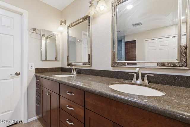 1906 E CAROLINE Lane, Tempe, AZ 85284