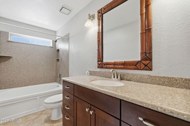 1906 E CAROLINE Lane, Tempe, AZ 85284