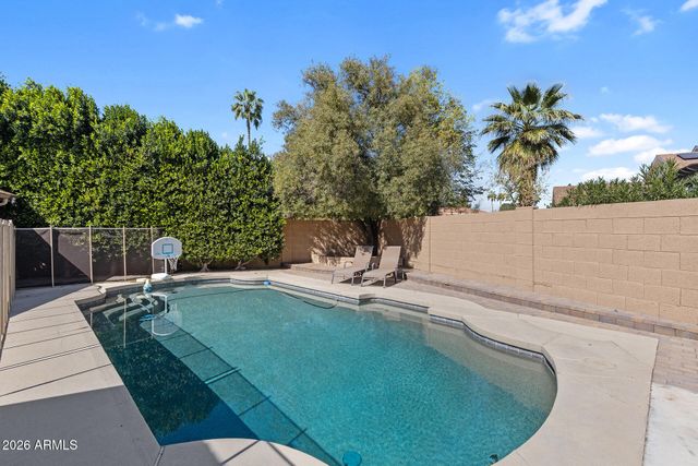 1906 E CAROLINE Lane, Tempe, AZ 85284