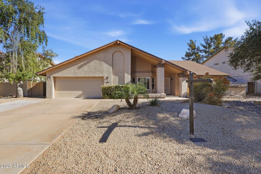 1906 E CAROLINE Lane, Tempe, AZ 85284 — photo 4