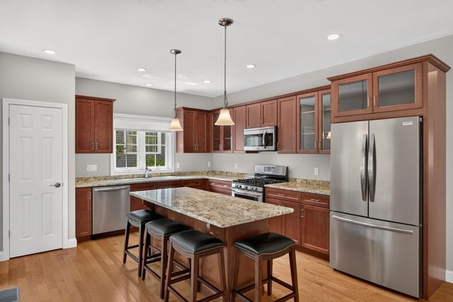 26 Boatwrights Loop, Plymouth, MA 02360