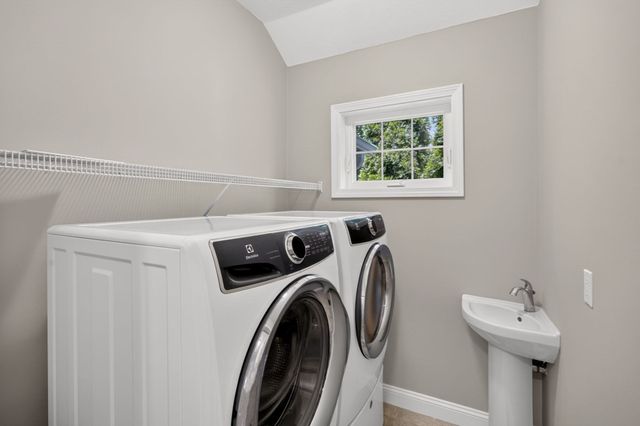 26 Boatwrights Loop, Plymouth, MA 02360