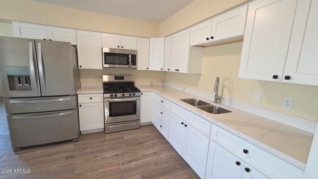 7141 N 47TH Avenue, Glendale, AZ 85301