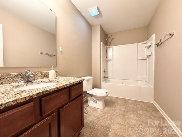 9642 Hanberry Boulevard, Charlotte, NC 28213