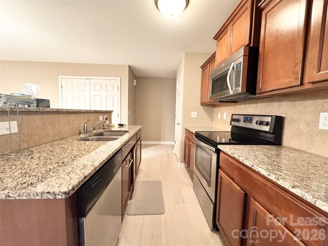 9642 Hanberry Boulevard, Charlotte, NC 28213