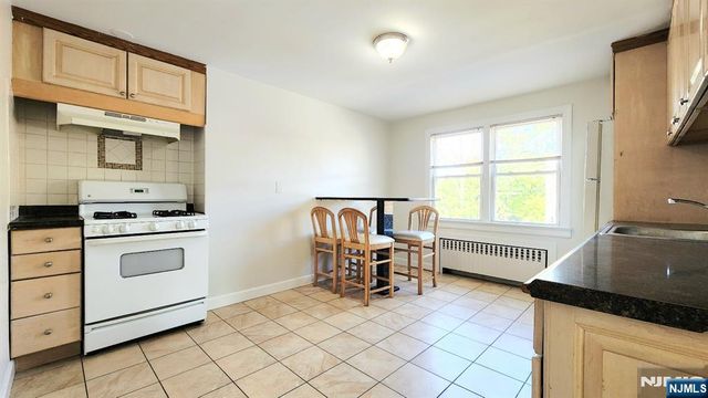 409 Market 2, Elmwood Park, NJ 07407