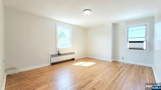 409 Market 2, Elmwood Park, NJ 07407