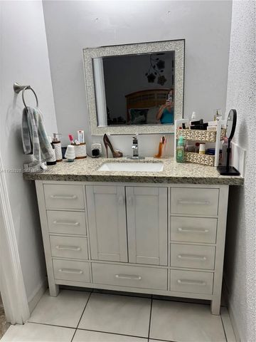 1480 W 46th St 203, Hialeah, FL 33012