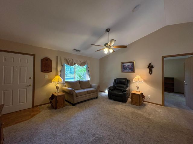 4560 Whittington Drive, Groveport, OH 43125