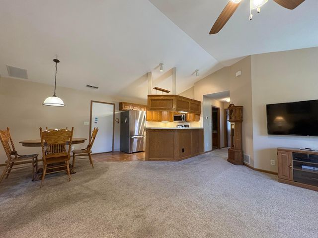 4560 Whittington Drive, Groveport, OH 43125
