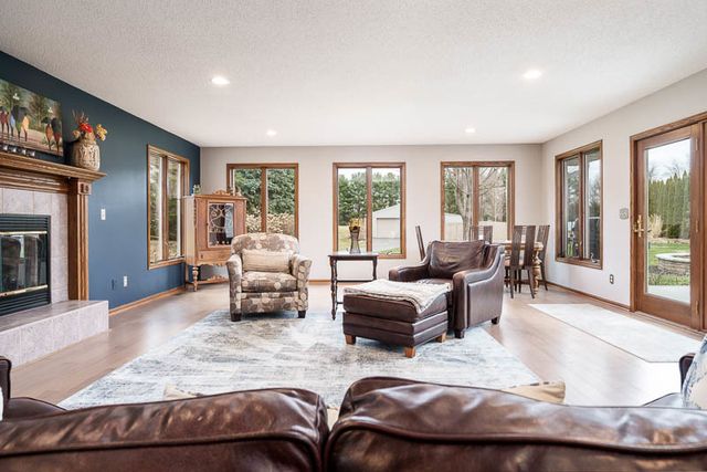 2412 SQUAW PRAIRIE Road, Belvidere, IL 61008