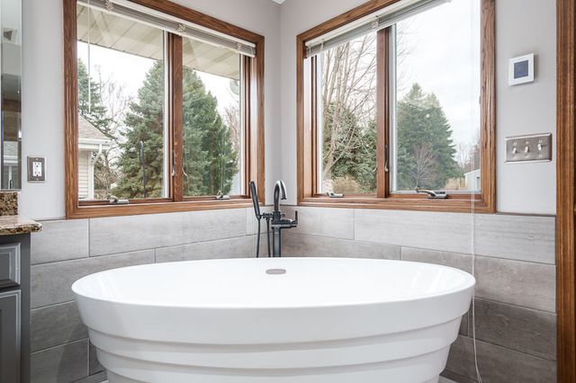 2412 SQUAW PRAIRIE Road, Belvidere, IL 61008