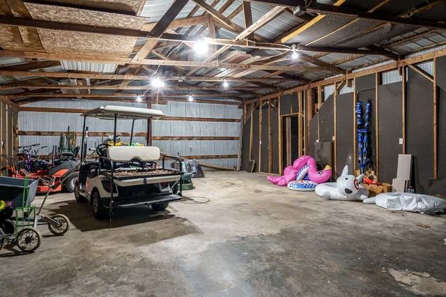 2412 SQUAW PRAIRIE Road, Belvidere, IL 61008