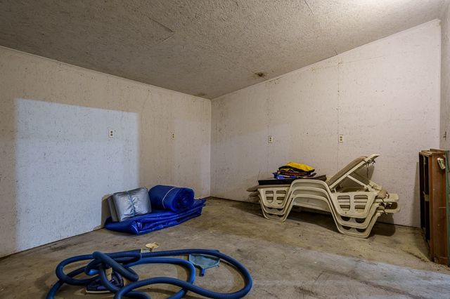 2412 SQUAW PRAIRIE Road, Belvidere, IL 61008