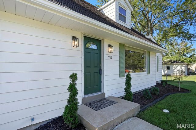 912 Burgos Street, Spanish Lake, MO 63138